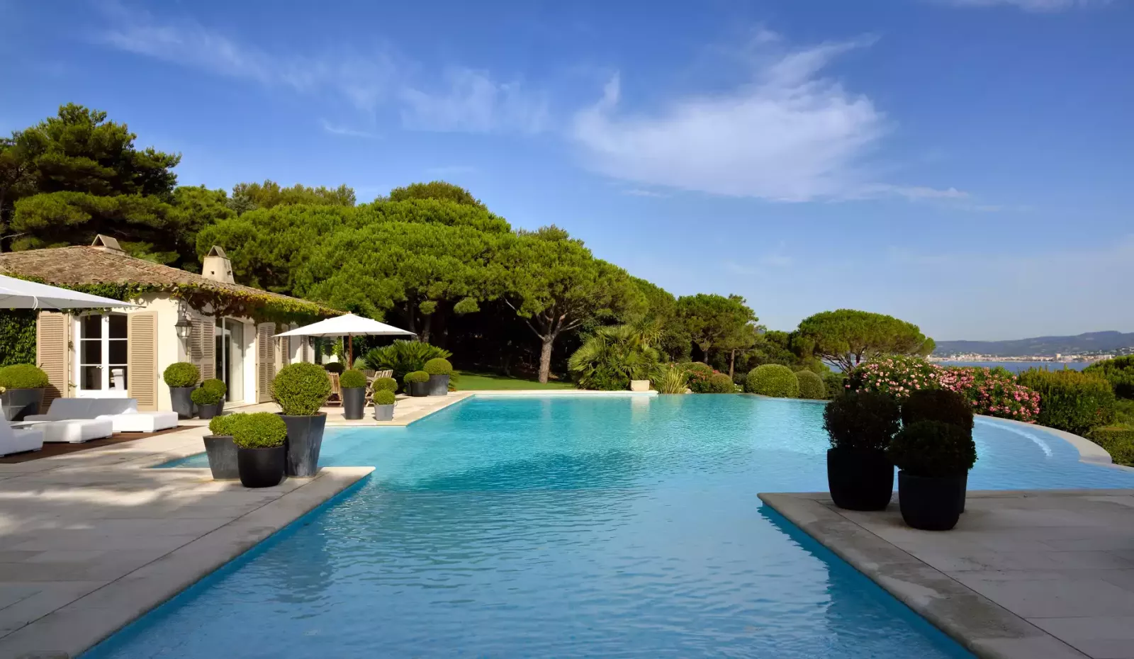 Luxury Villa in Saint-Tropez – 400 m²