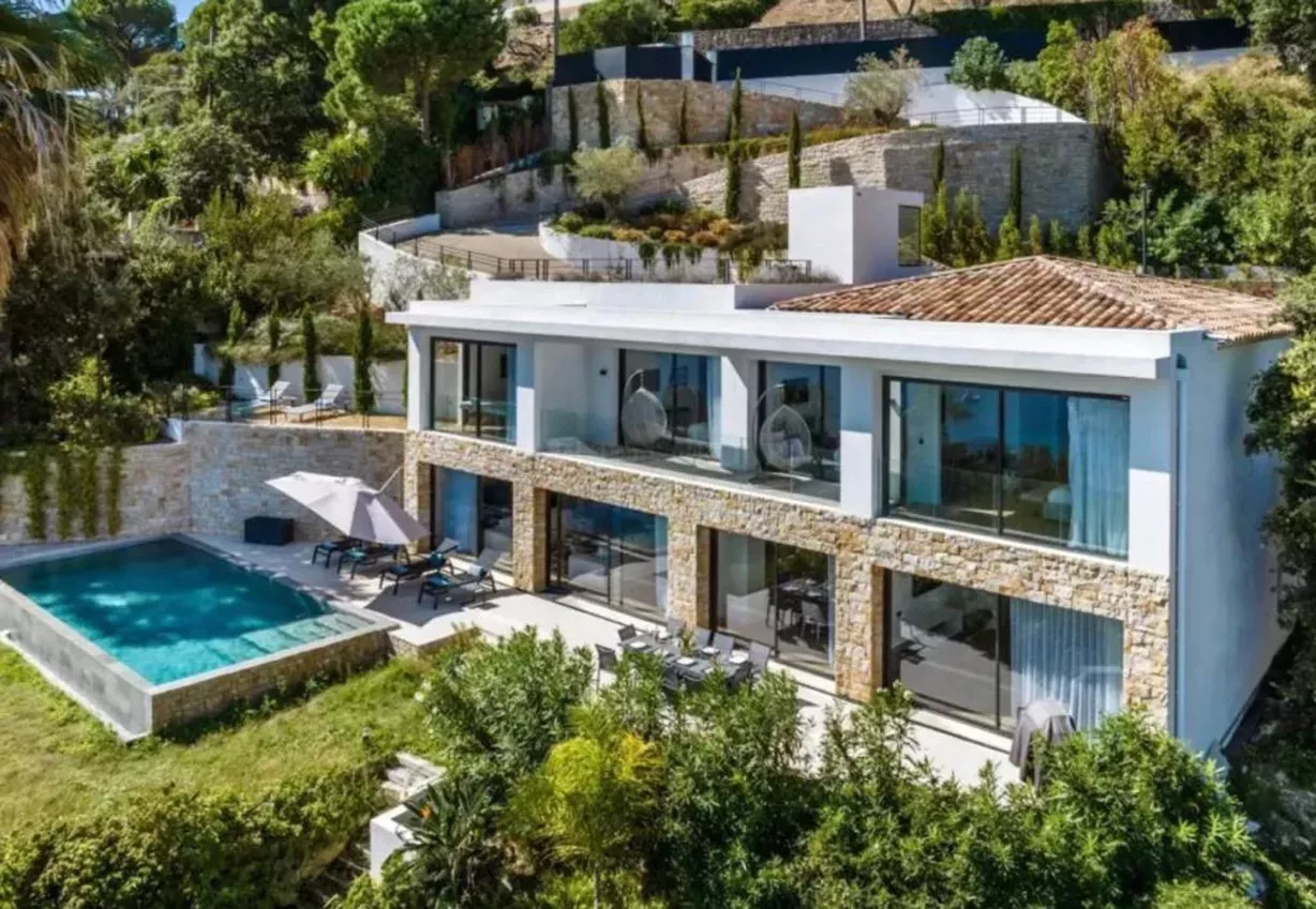 Luxury Villa in Cannes – 400 m²